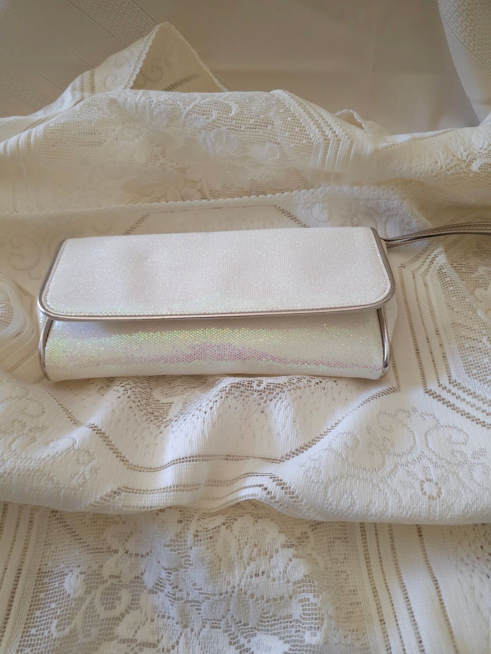 Marc Jacobs Iridescent White Wristlet Clutch - Picture 3 of 9